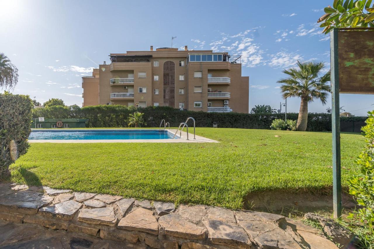 Suite Homes Hesperides Garden Beach Málaga Buitenkant foto