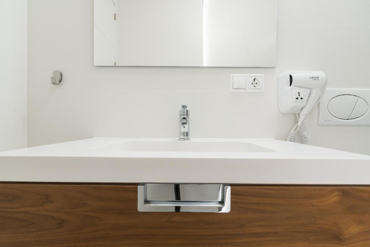 Suite Homes Hesperides Garden Beach Málaga Buitenkant foto
