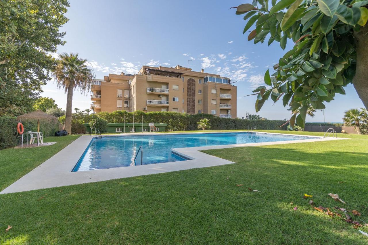 Suite Homes Hesperides Garden Beach Málaga Buitenkant foto