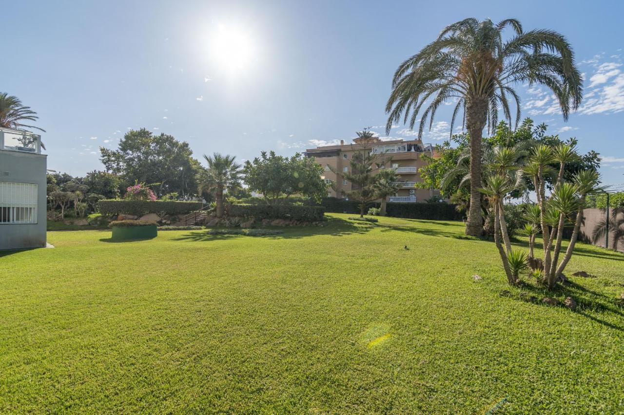 Suite Homes Hesperides Garden Beach Málaga Buitenkant foto