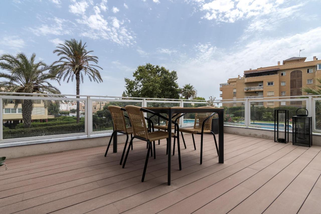 Suite Homes Hesperides Garden Beach Málaga Buitenkant foto
